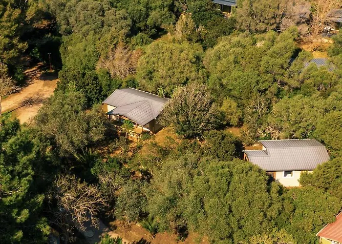 Ras L'bol Kamp alanı Olmeto (Corsica)